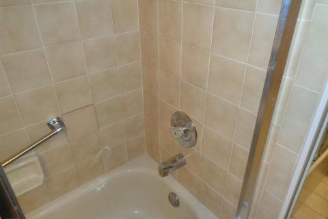Condo in Port St. Lucie, Florida, 2 bedrooms № 2254406 - photo 16