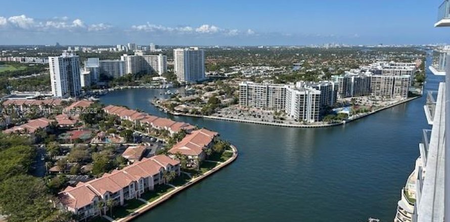 Condominio en Hollywood, Florida, 3 dormitorios № 1868133