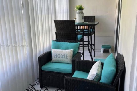 Condominio en Margate, Florida, 1 dormitorio № 2031016