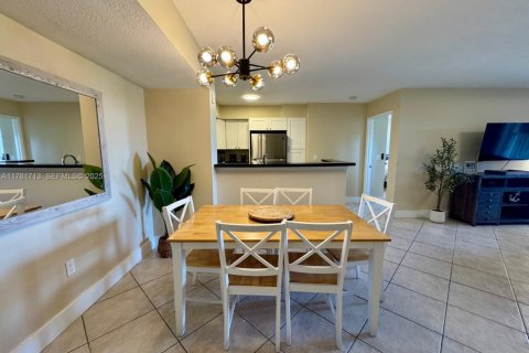 Condo in Aventura, Florida, 2 bedrooms № 2035817 - photo 2