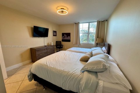 Condo in Aventura, Florida, 2 bedrooms № 2035817 - photo 27