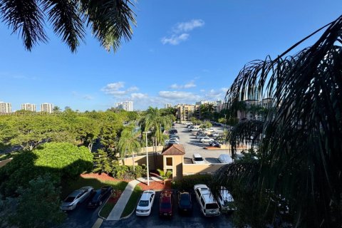 Condo in Aventura, Florida, 2 bedrooms № 2035817 - photo 30