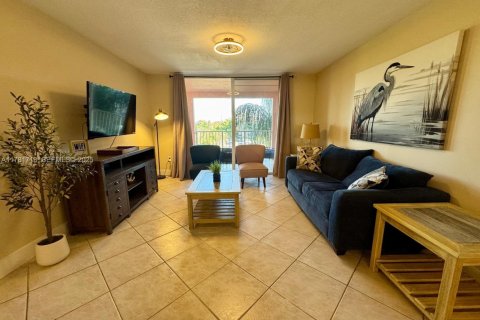 Condo in Aventura, Florida, 2 bedrooms № 2035817 - photo 3