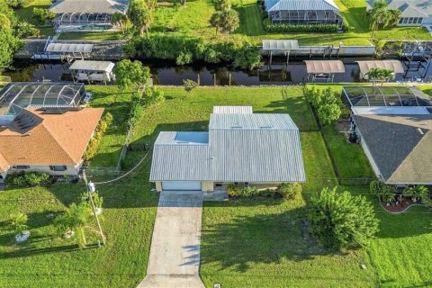 House in Englewood, Florida 2 bedrooms, 107.12 sq.m. № 2391034 - photo 28