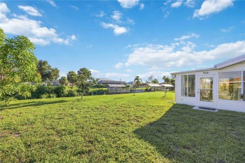 House in Englewood, Florida 2 bedrooms, 107.12 sq.m. № 2391034 - photo 22