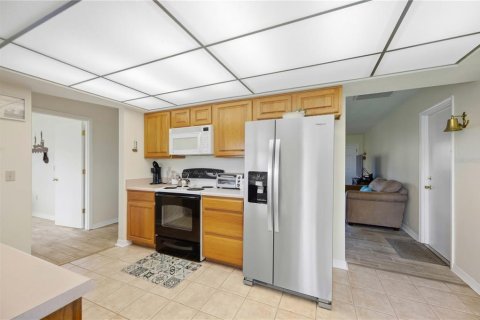 House in Englewood, Florida 2 bedrooms, 107.12 sq.m. № 2391034 - photo 12