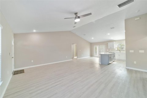 Casa en venta en Ocklawaha, Florida, 3 dormitorios, 133.41 m2 № 1900658 - foto 9