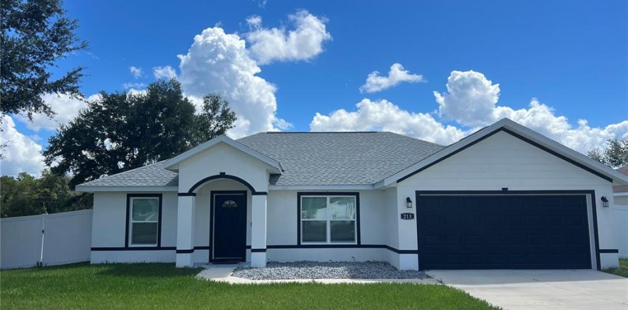 Casa en Ocklawaha, Florida 3 dormitorios, 133.41 m2 № 1900658