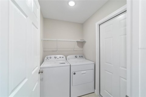 Casa en venta en Ocklawaha, Florida, 3 dormitorios, 133.41 m2 № 1900658 - foto 26