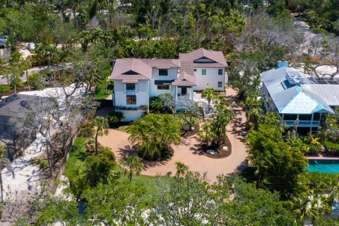 Villa ou maison à vendre à Sarasota, Floride: 4 chambres, 424.19 m2 № 1670298 - photo 4