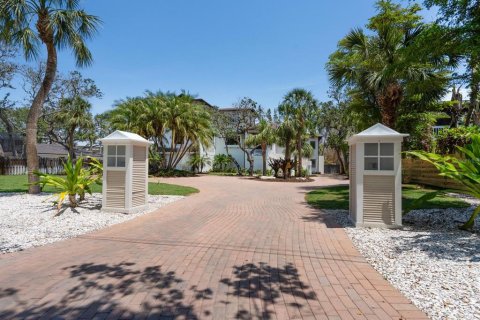 Villa ou maison à vendre à Sarasota, Floride: 4 chambres, 424.19 m2 № 1670298 - photo 5