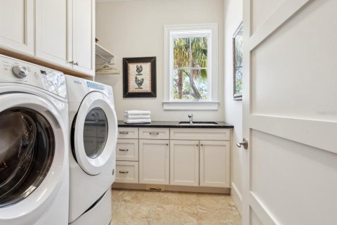 Villa ou maison à vendre à Sarasota, Floride: 4 chambres, 424.19 m2 № 1670298 - photo 28