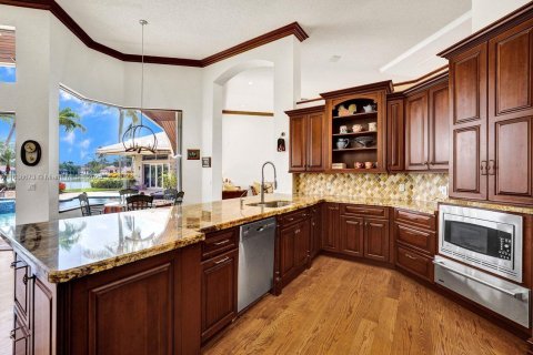 Casa en venta en Weston, Florida, 7 dormitorios, 468.41 m2 № 1827524 - foto 19