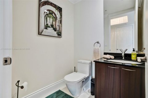 Copropriété à louer à Sunny Isles Beach, Floride: 3 chambres, 216.18 m2 № 2008910 - photo 30