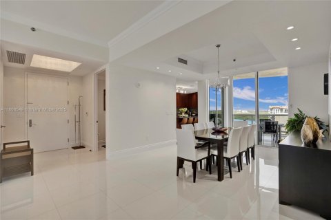Copropriété à louer à Sunny Isles Beach, Floride: 3 chambres, 216.18 m2 № 2008910 - photo 7