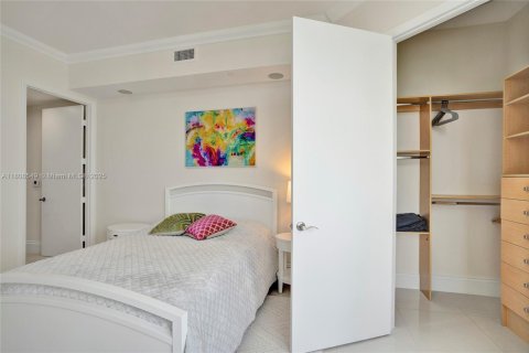 Copropriété à louer à Sunny Isles Beach, Floride: 3 chambres, 216.18 m2 № 2008910 - photo 26