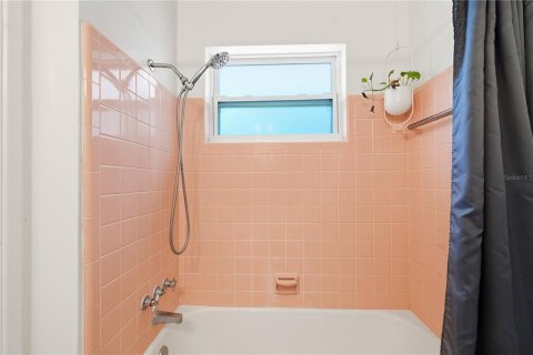 Снять в аренду квартиру в Сарасота, Флорида 1 комната, 64.66м2, № 2095258 - фото 26