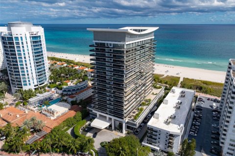 Купить кондоминиум в Майами-Бич, Флорида 3 спальни, 161.84м2, № 1969813 - фото 1
