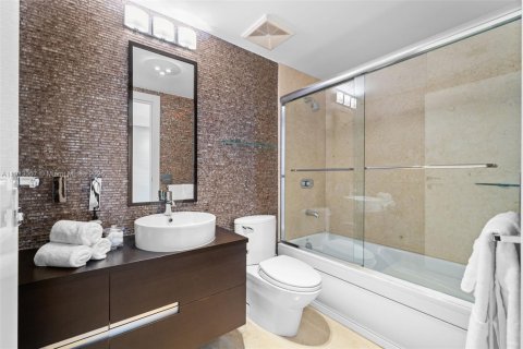 Купить кондоминиум в Майами-Бич, Флорида 3 спальни, 161.84м2, № 1969813 - фото 18