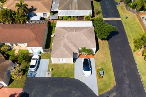 Купить виллу или дом в Катлер-Бей, Флорида 3 спальни, 127.18м2, № 2052294 - фото 26