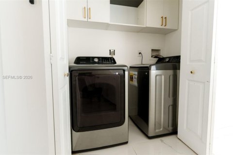 Купить виллу или дом в Катлер-Бей, Флорида 3 спальни, 127.18м2, № 2052294 - фото 25