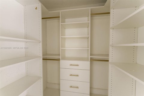 Купить виллу или дом в Катлер-Бей, Флорида 3 спальни, 127.18м2, № 2052294 - фото 22