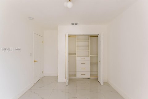 Купить виллу или дом в Катлер-Бей, Флорида 3 спальни, 127.18м2, № 2052294 - фото 17