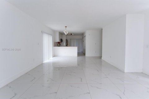 Купить виллу или дом в Катлер-Бей, Флорида 3 спальни, 127.18м2, № 2052294 - фото 2