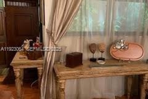 Copropriété à vendre à Miami, Floride: 2 chambres, 87.89 m2 № 1976894 - photo 3