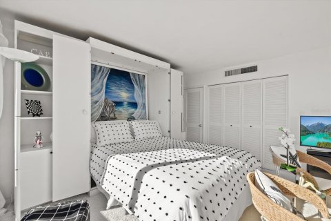 Купить кондоминиум в Сарасота, Флорида 4 комнаты, 48.49м2, № 2147468 - фото 9