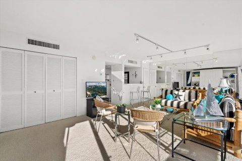 Купить кондоминиум в Сарасота, Флорида 4 комнаты, 48.49м2, № 2147468 - фото 7