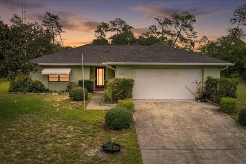 House in Ocala, Florida 2 bedrooms, 114.27 sq.m. № 2349857