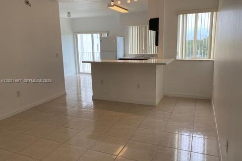 Copropriété à louer à Miami, Floride: 2 chambres, 73.39 m2 № 2343097 - photo 2