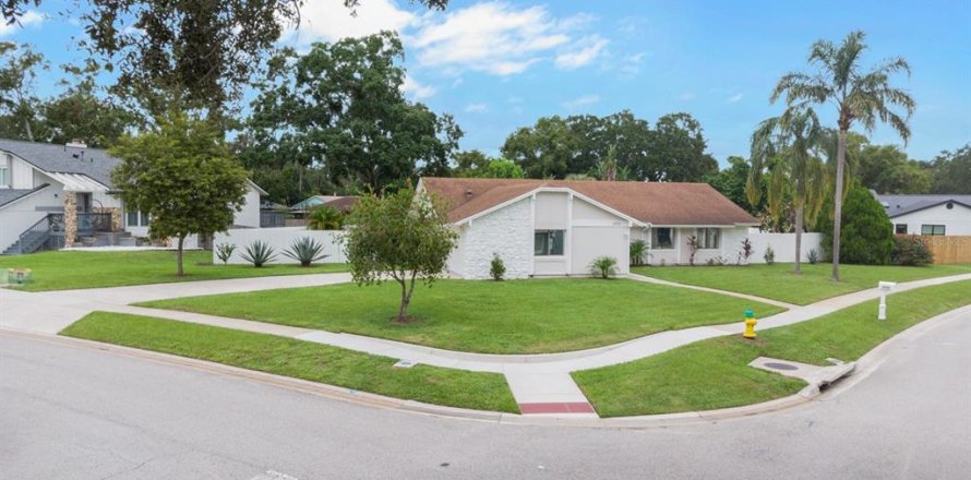 Villa ou maison à Casselberry, Floride 3 chambres, 162.95 m2 № 1899343