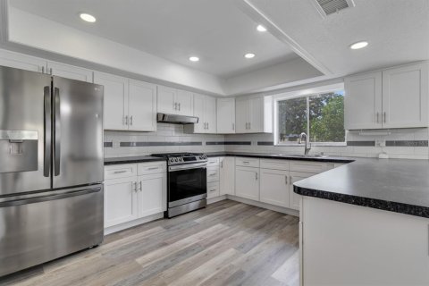 Casa en venta en Casselberry, Florida, 3 dormitorios, 162.95 m2 № 1899343 - foto 5