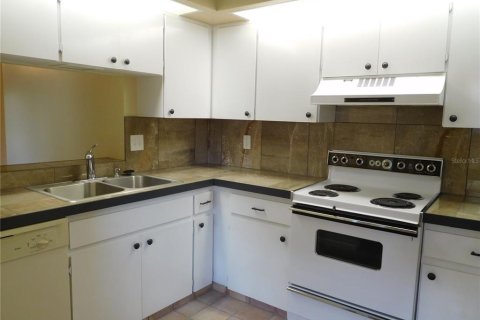 Copropriété à louer à Palm Harbor, Floride: 2 chambres, 92.9 m2 № 1586218 - photo 3