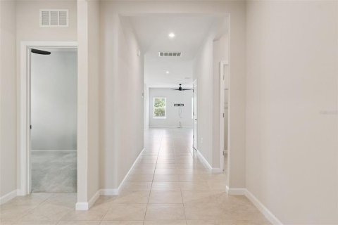 Villa ou maison à vendre à DeLand, Floride: 4 chambres, 185.43 m2 № 2149426 - photo 3