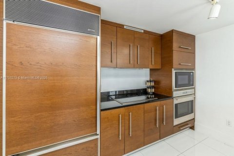 Снять в аренду кондоминиум в Майами, Флорида 2 спальни, 119.47м2, № 1958158 - фото 14