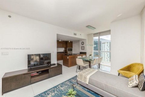 Снять в аренду кондоминиум в Майами, Флорида 2 спальни, 119.47м2, № 1958158 - фото 9