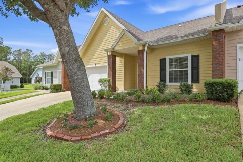 Townhouse in Gainesville, Florida 3 bedrooms, 164.9 sq.m. № 2404975 - photo 2
