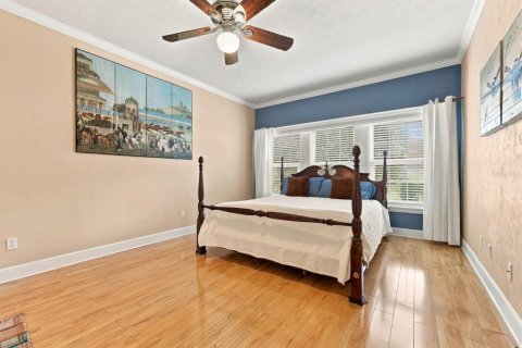 Townhouse in Gainesville, Florida 3 bedrooms, 164.9 sq.m. № 2404975 - photo 18