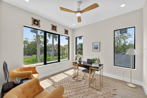 Villa ou maison à vendre à Saint Petersburg, Floride: 4 chambres, 271.83 m2 № 1911346 - photo 25