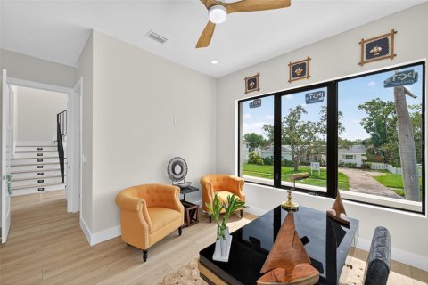 Villa ou maison à vendre à Saint Petersburg, Floride: 4 chambres, 271.83 m2 № 1911346 - photo 26