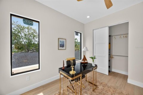Villa ou maison à vendre à Saint Petersburg, Floride: 4 chambres, 271.83 m2 № 1911346 - photo 28