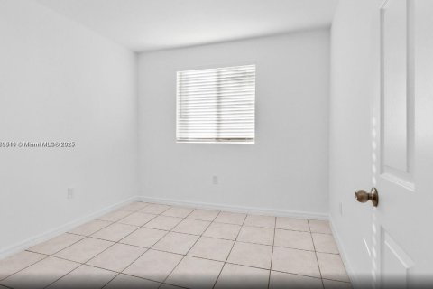 Купить коммерческую недвижимость в Майами, Флорида 387.96м2, № 1985352 - фото 9