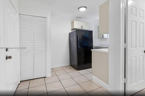 Купить коммерческую недвижимость в Майами, Флорида 387.96м2, № 1985352 - фото 14