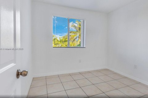 Купить коммерческую недвижимость в Майами, Флорида 387.96м2, № 1985352 - фото 15