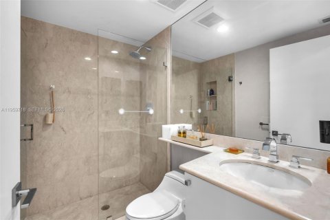 Купить кондоминиум в Ки-Бискейн, Флорида 3 спальни, 201.97м2, № 2025229 - фото 21