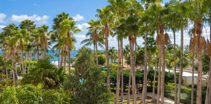 Кондоминиум с 3 спальнями в Ки-Бискейн, Флорида № 2025229