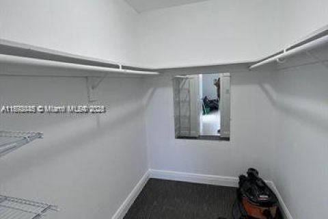 Appartement à louer à Doral, Floride: 1 chambre, 75.25 m2 № 1945658 - photo 12